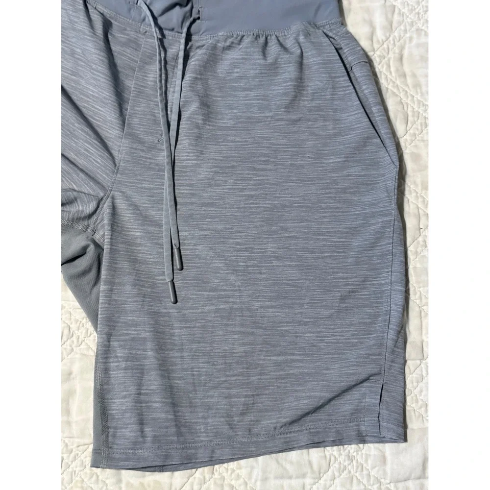 Lululemon THE Linerless Short Men Large Grey Heathered Training Gym Athletic